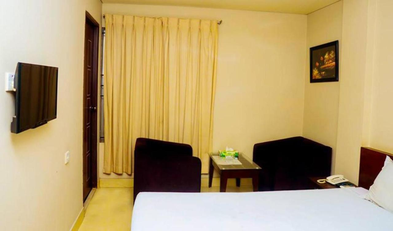 Hotel Royal Living Hotel & Suites Chittagong Exteriör bild