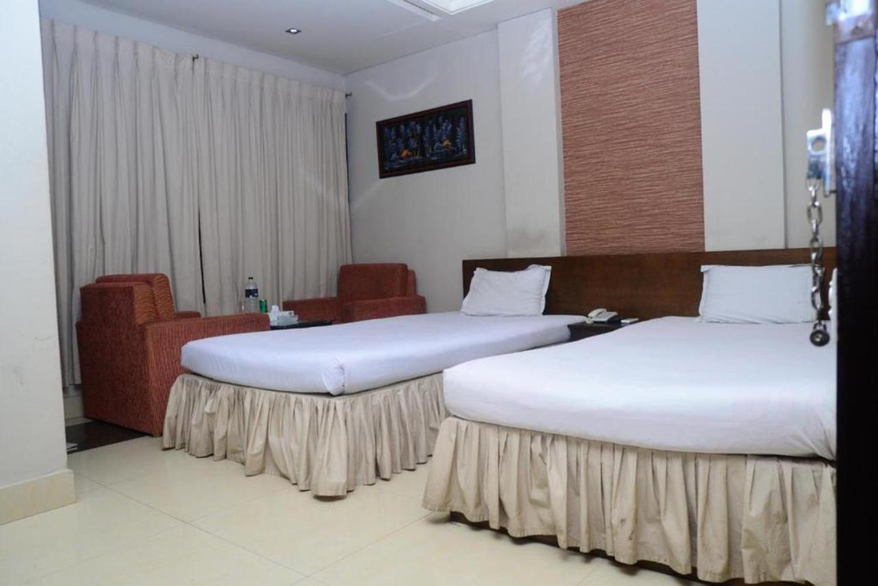 Hotel Royal Living Hotel & Suites Chittagong Exteriör bild